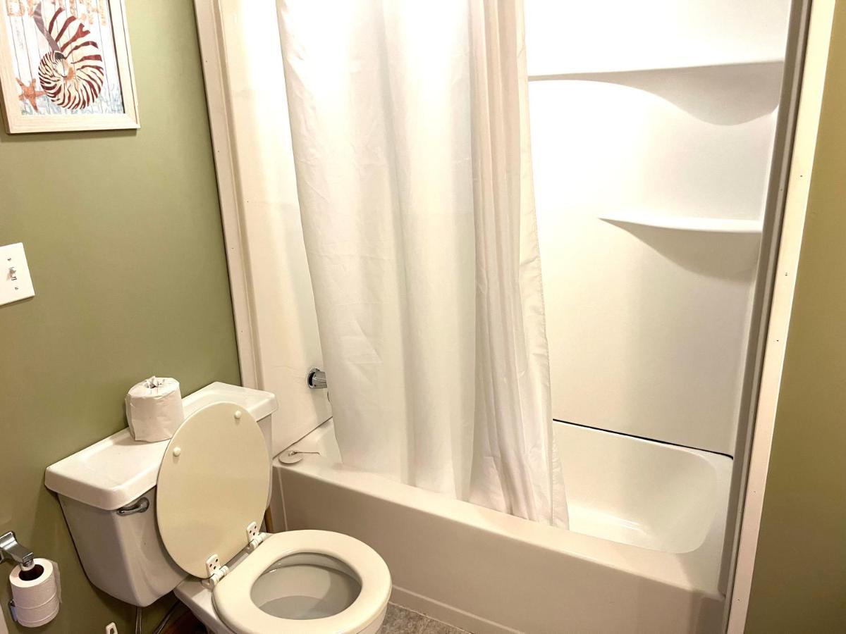 White Caps Motel Порт Клинтън Екстериор снимка
