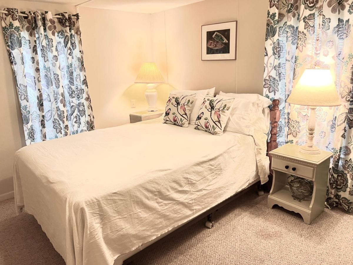White Caps Motel Порт Клинтън Екстериор снимка